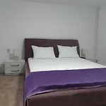 Apartament Magnolia Nearby City Center With Parking